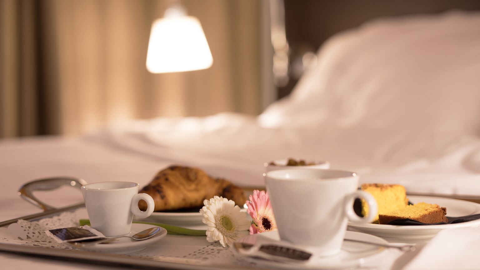 Premium bedding, in-room safe, desk, blackout curtains