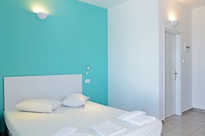In-room safe, desk, soundproofing, free WiFi - Hillside Studios & Apartments (Rhodes)