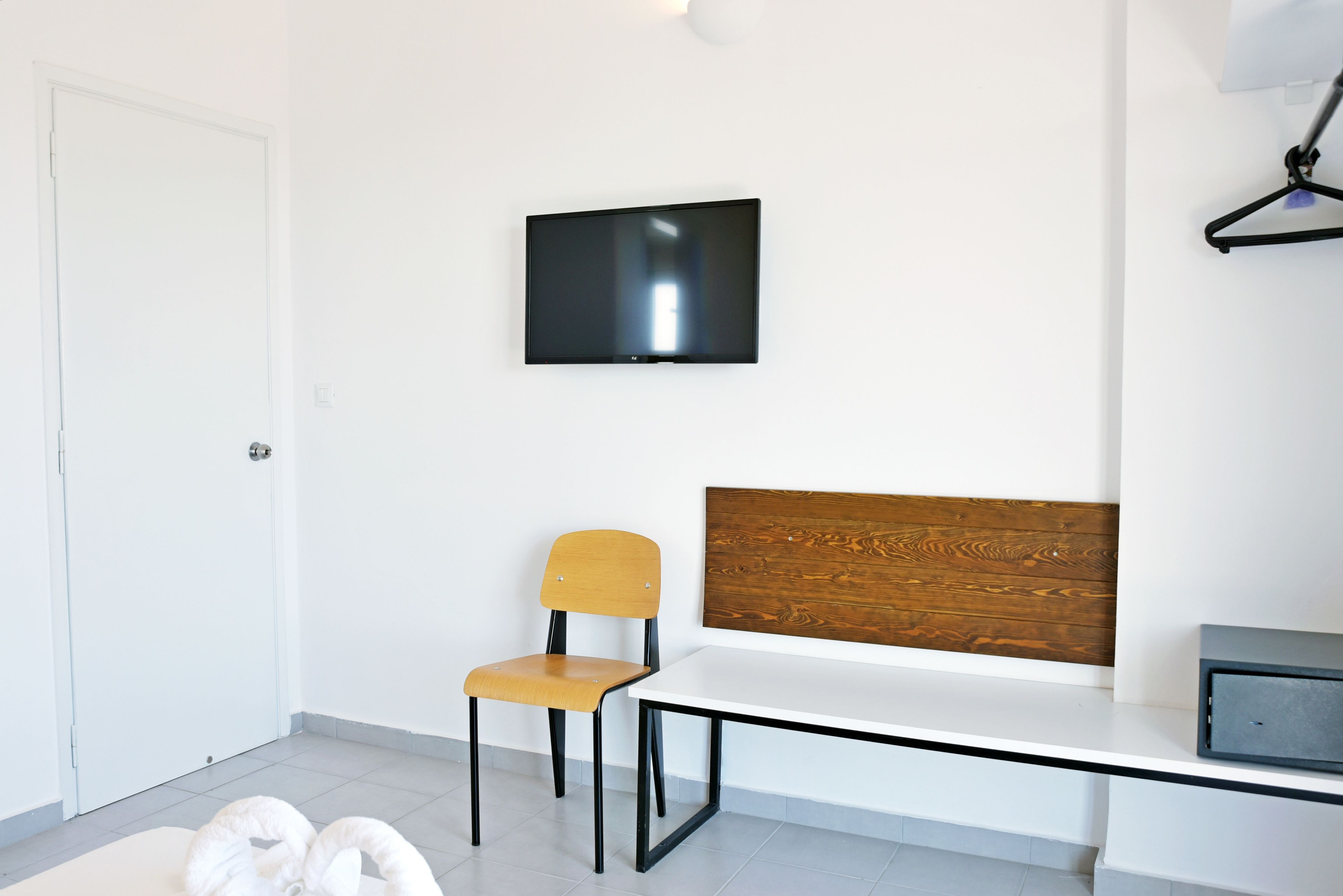 suite, 2 bedrooms, sea view | in-room safe, desk, soundproofing, free wifi