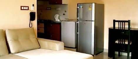 Fridge, microwave, coffee/tea maker