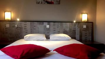 In-room safe, soundproofing, iron/ironing board, free WiFi