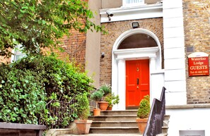 واجهة المنشأة