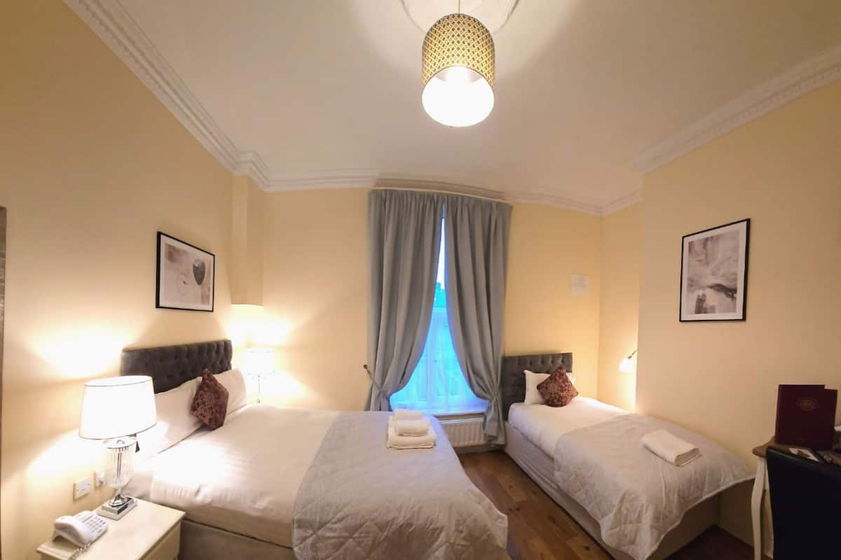 1 bedroom, premium bedding, down duvets, in-room safe