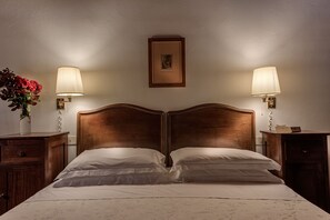 Premium bedding, individually decorated, individually furnished, desk - Tenuta Il Corno (San Casciano in Val di Pesa)