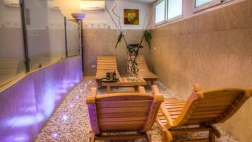 Body treatments, massage/treatment rooms, massages