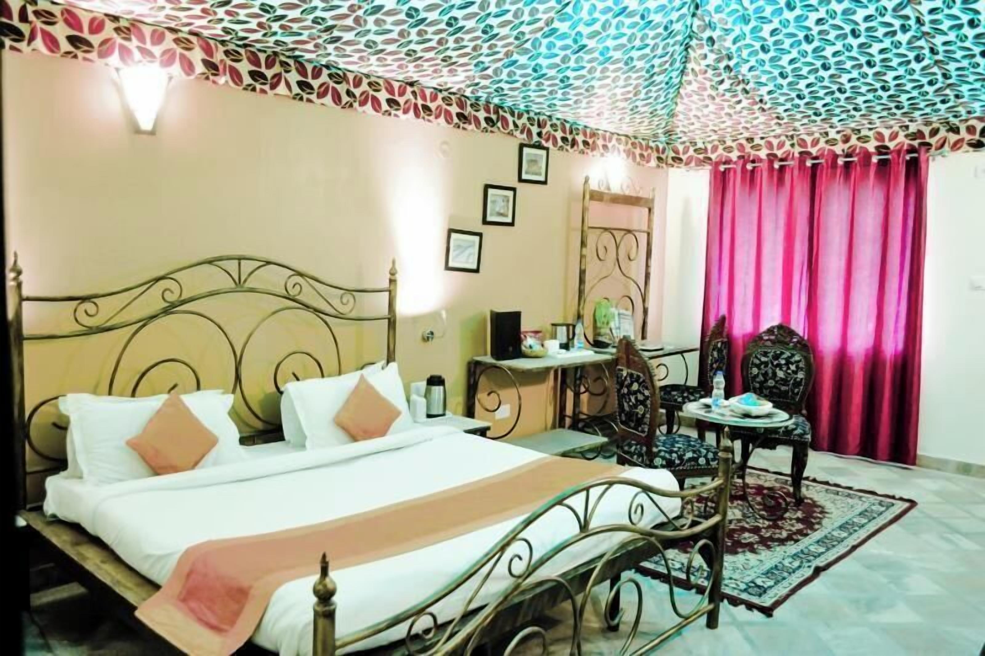 Premium bedding, in-room safe, soundproofing, iron/ironing board