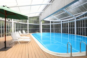 Piscina interna, piscina externa