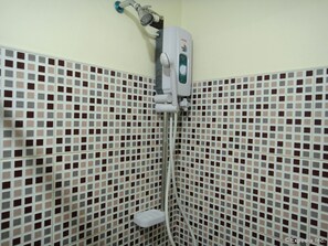 Dortoir Partagé, plusieurs lits | Salle de bain