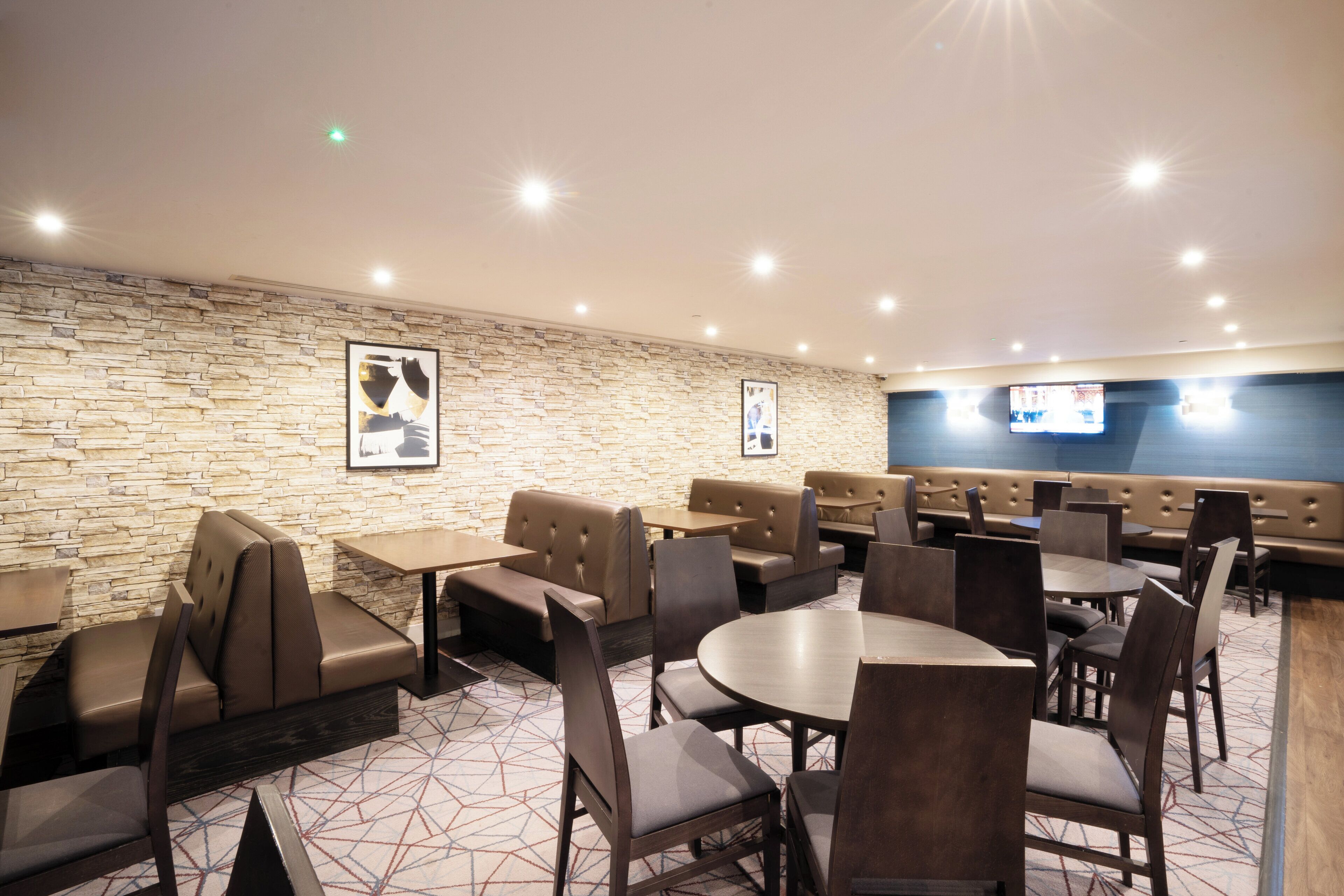 Foto - Holiday Inn Express Birmingham   Snow Hill, An Ihg