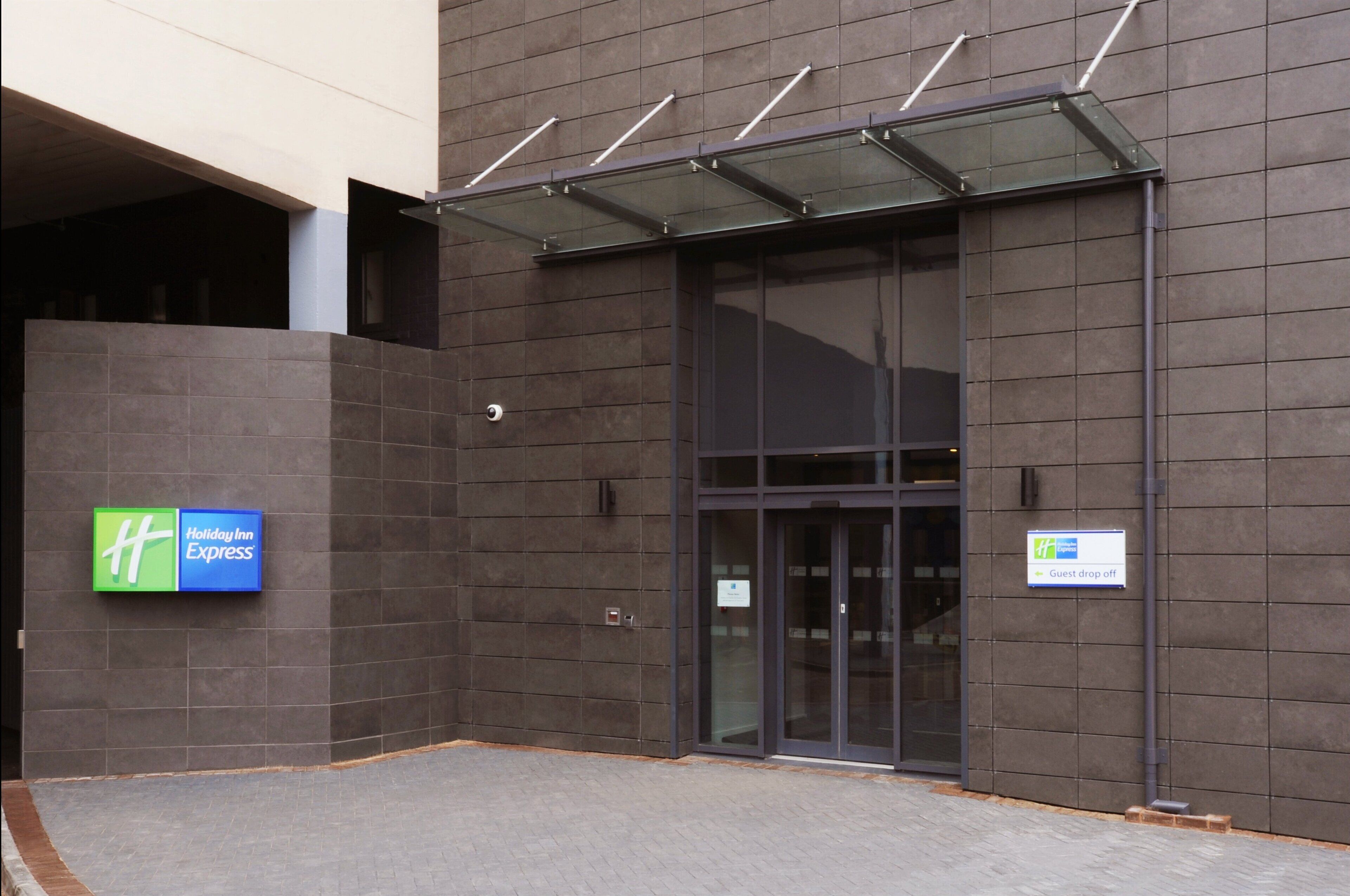 Photo - Holiday Inn Express Birmingham - Snow Hill by IHG