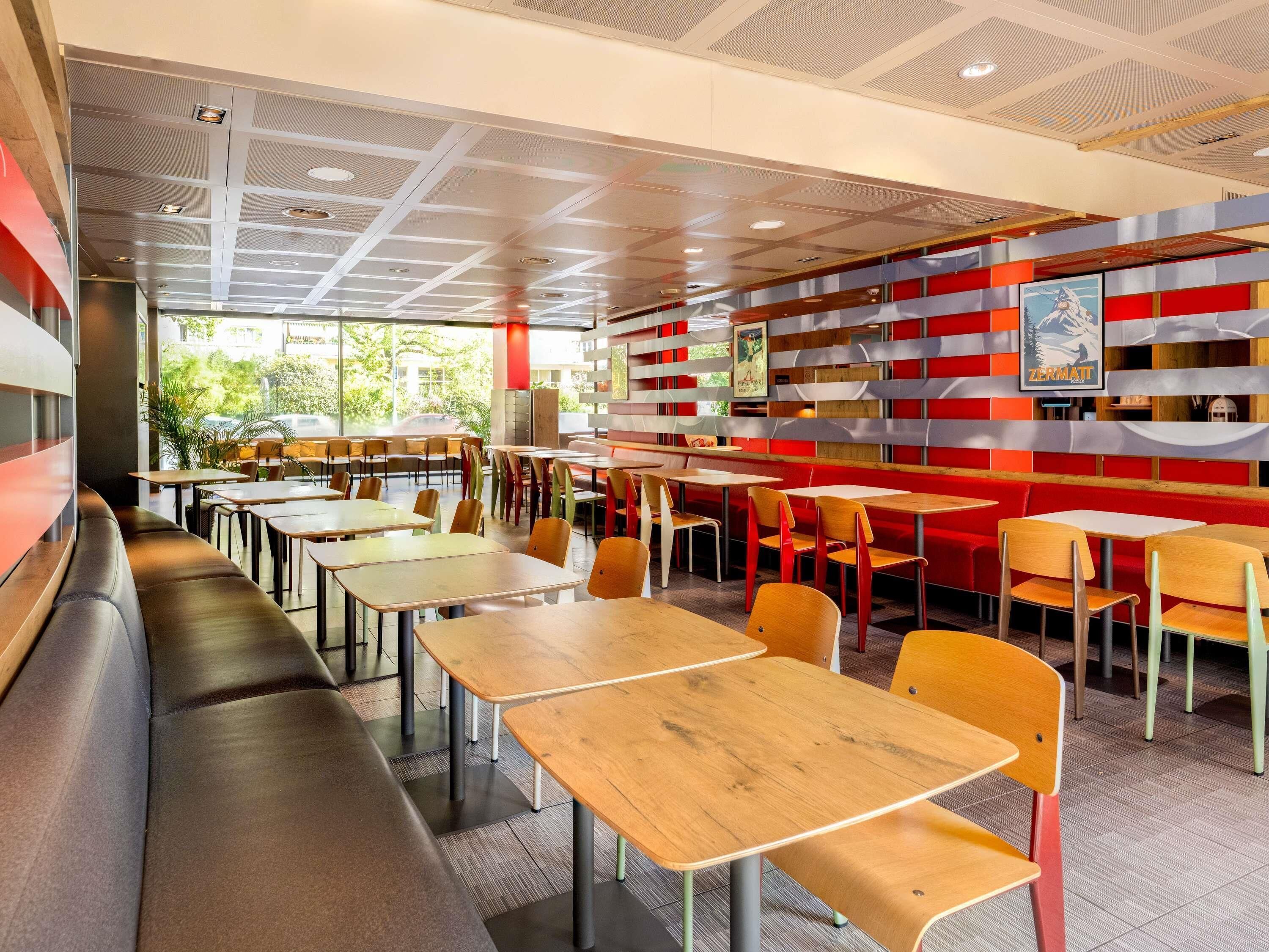 daily buffet breakfast (chf 19 per person)