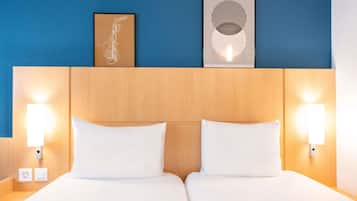 Twin Room, 2 Single Beds | Premium bedding, pillow-top beds, desk, free cots/infant beds