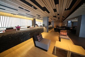 Lobby - The Sun Xclusive (Pattaya)