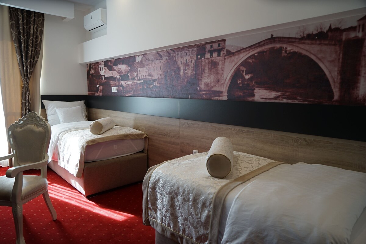 Premium bedding, in-room safe, desk, blackout drapes