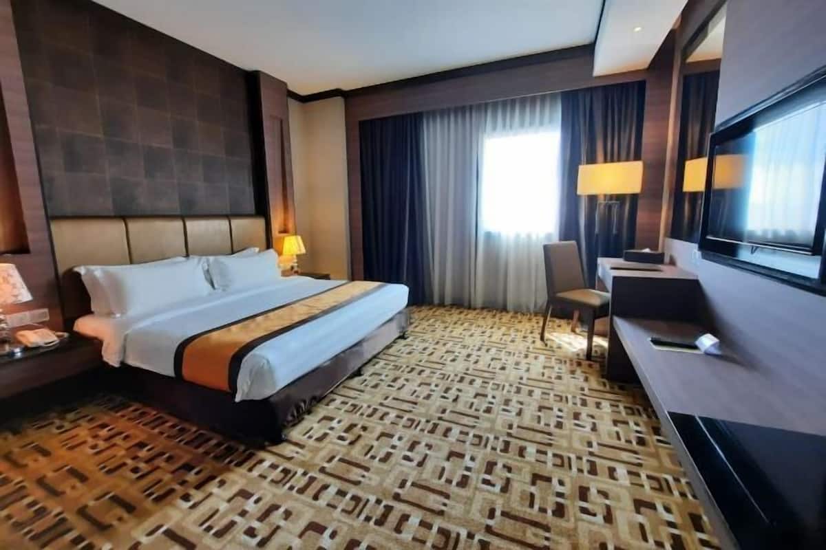 1 bedroom, desk, blackout drapes, iron/ironing board