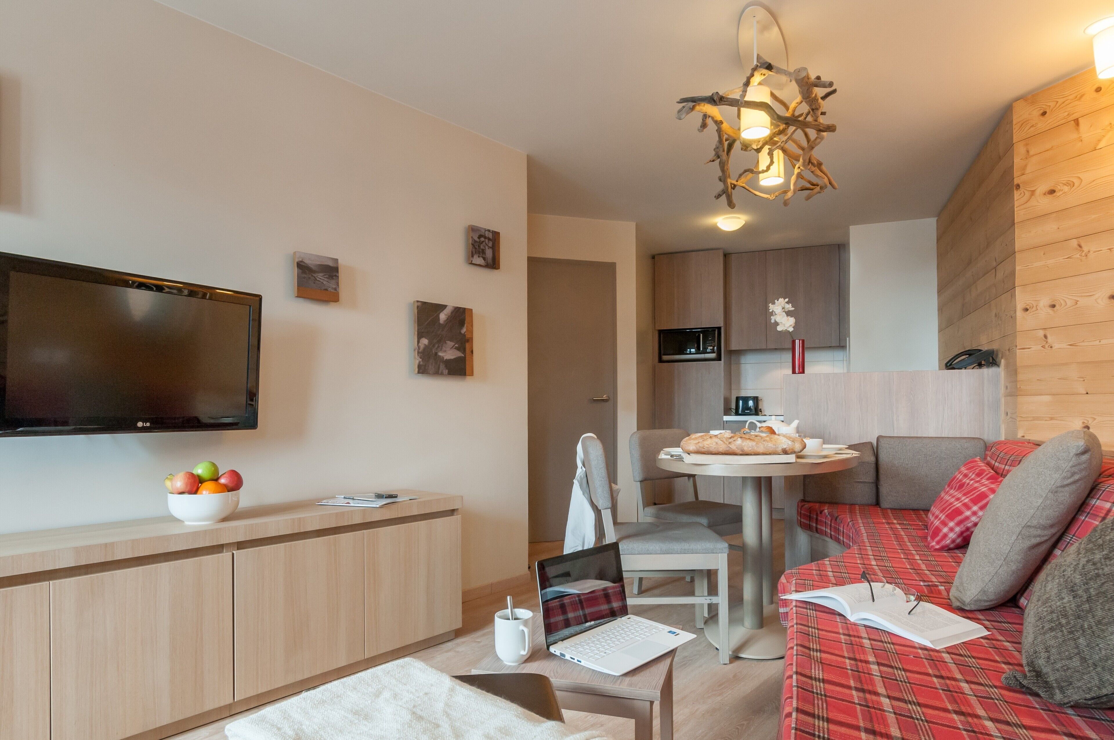 Télévision à écran plat, livres