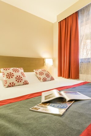 Appartement 6 personnes - 2 chambres - Balcon - Vue montagne | Lits bébé (en supplément), Wi-Fi gratuit, draps fournis