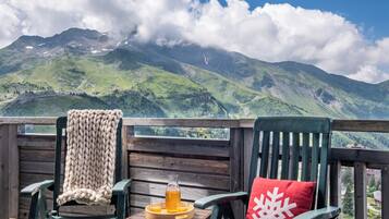 Appartement 6 personnes - 2 chambres - Balcon - Vue montagne | View from room