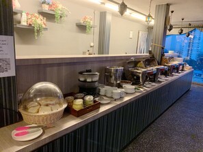 Breakfast buffet