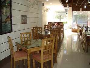 Restaurant - Hotel Landmark-Haridwar (Haridwar)