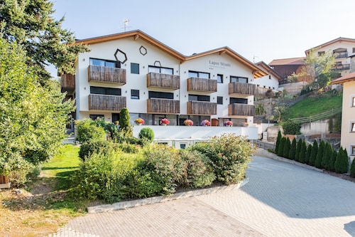 Lapis Monti - Apartments & Suites 