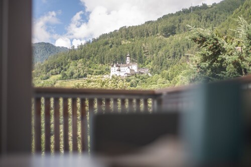 Lapis Monti - Apartments & Suites 