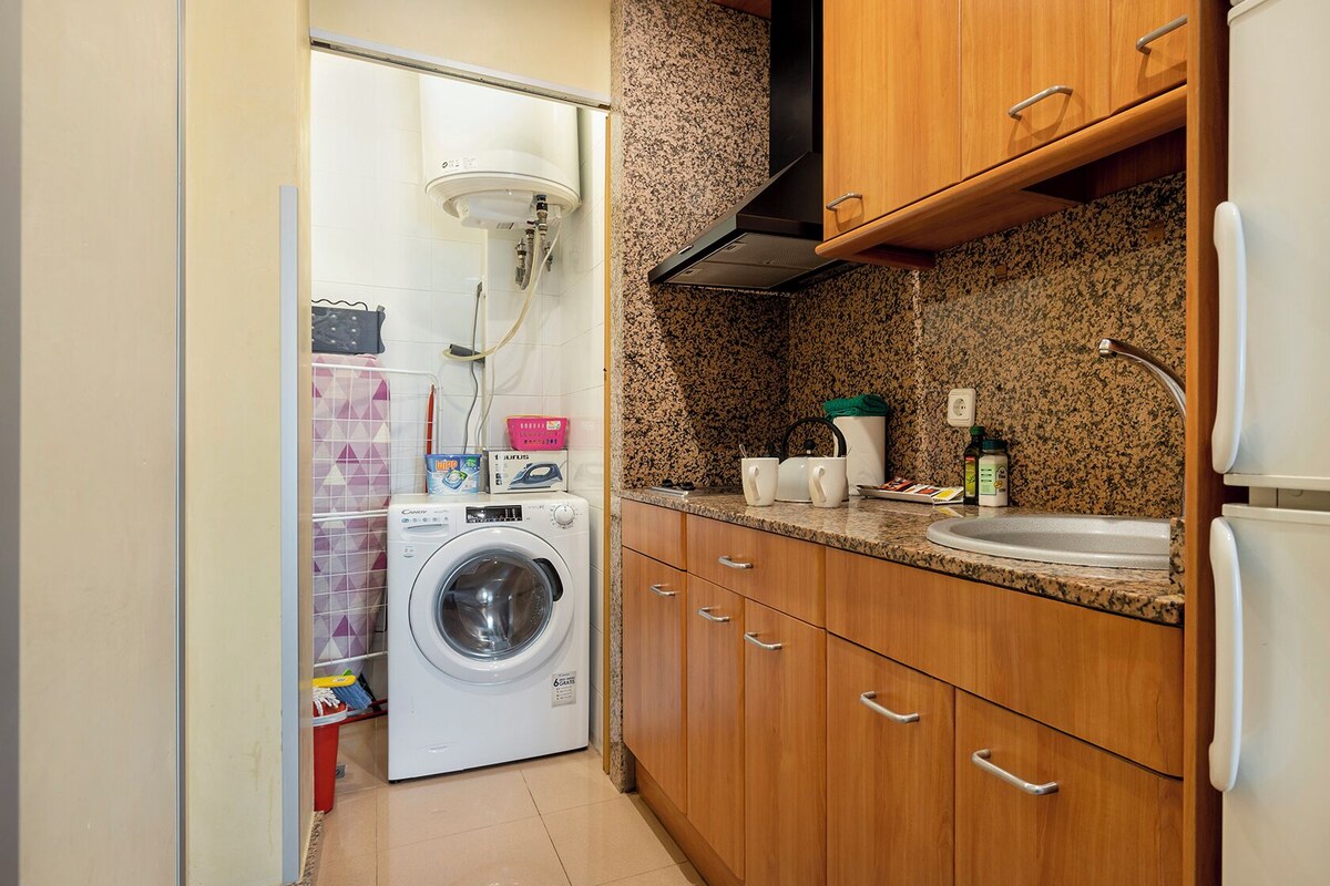 Blackout drapes, iron/ironing board, WiFi (free), bed sheets