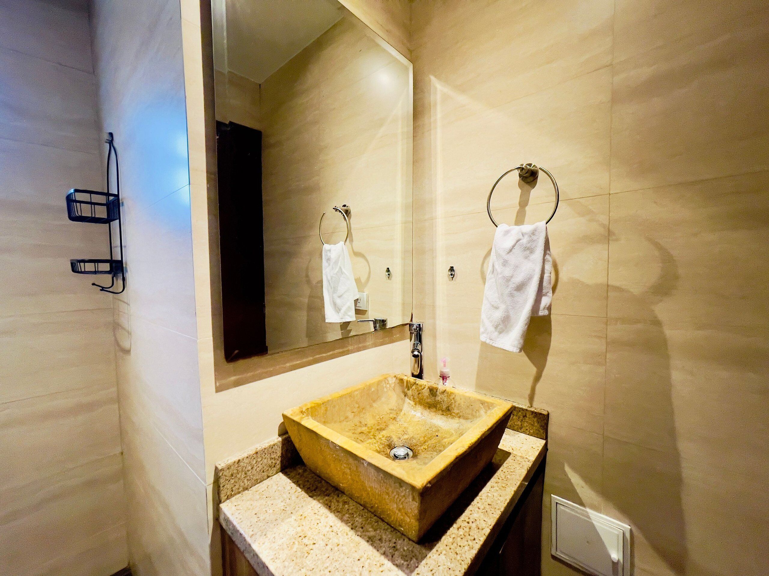 superior apartment | bathroom | shower, rainfall showerhead, free toiletries, bidet