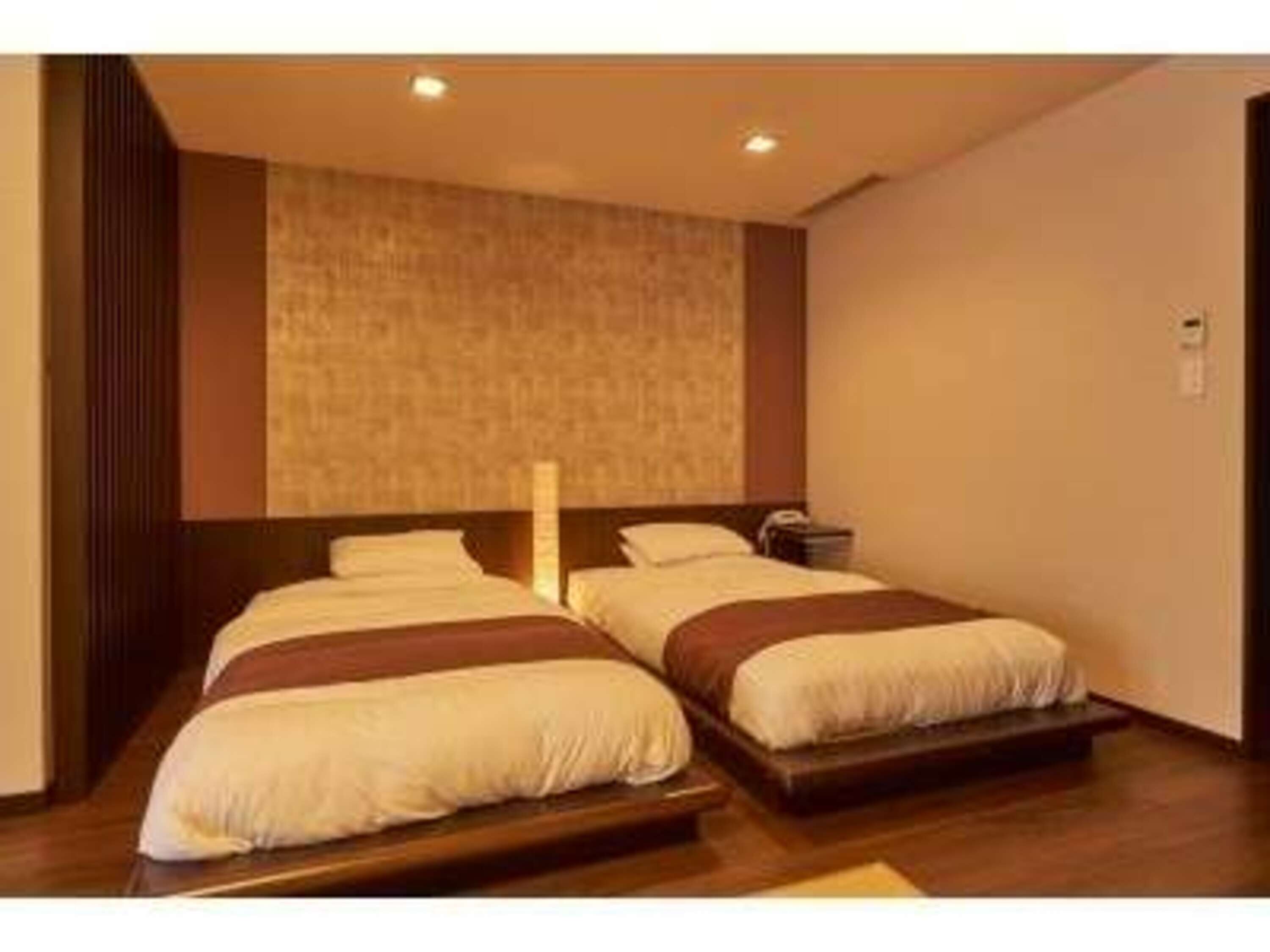 in-room safe, free wifi, bed sheets