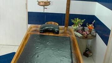 Sauna, Turkish bath, body treatments, facials, Ayurvedic treatments