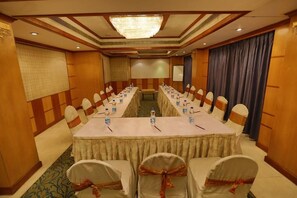 Meeting facility - The Rialto Hotel (Bengaluru)