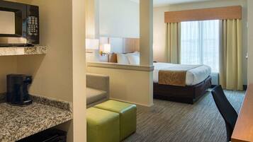 Hypo-allergenic bedding, pillowtop beds, in-room safe, desk