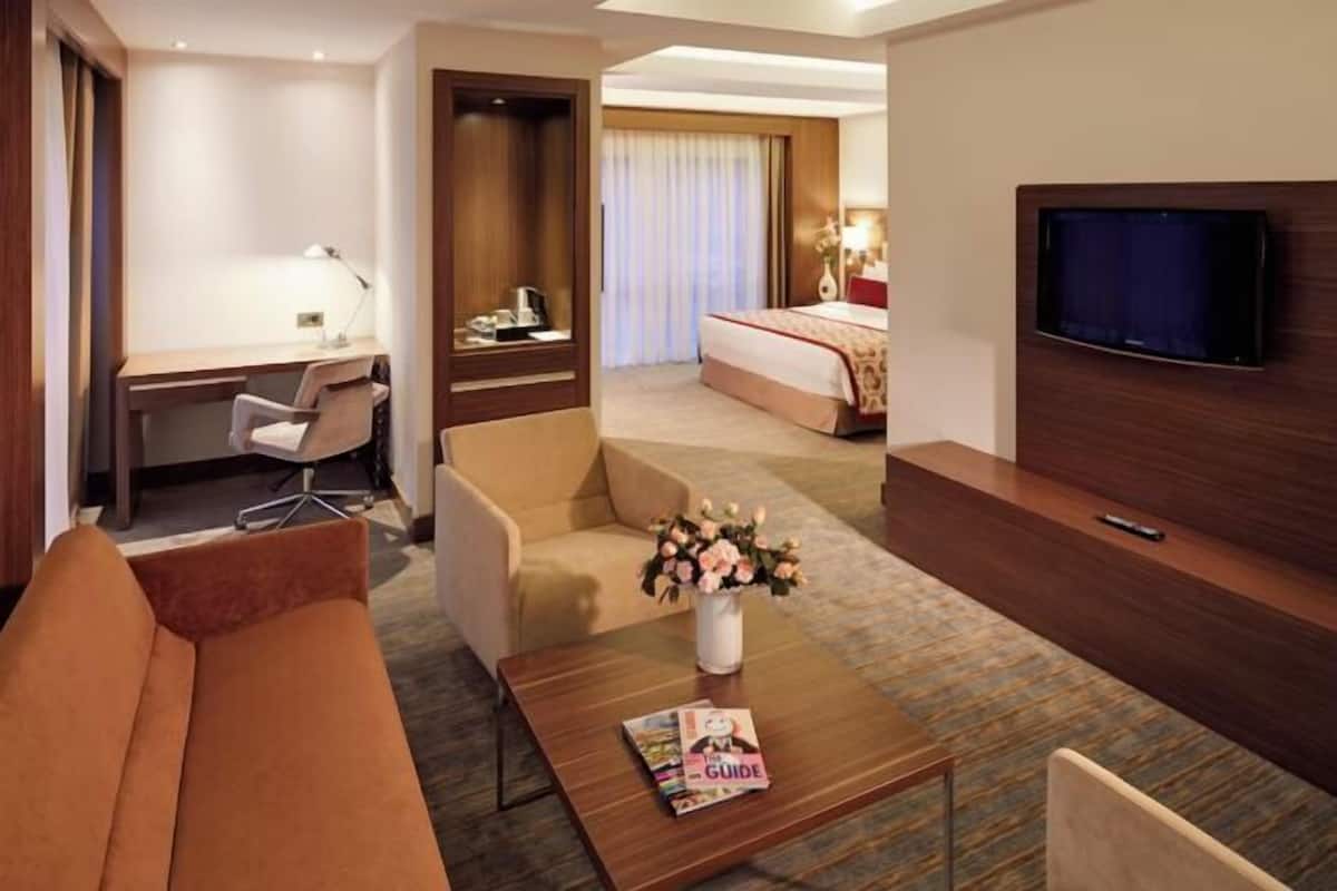 Couette en duvet d'oie, minibar, coffres-forts dans les chambres, bureau