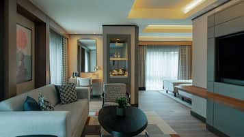 Junior Suite, 2 Twin Beds | Down comforters, minibar, in-room safe, desk