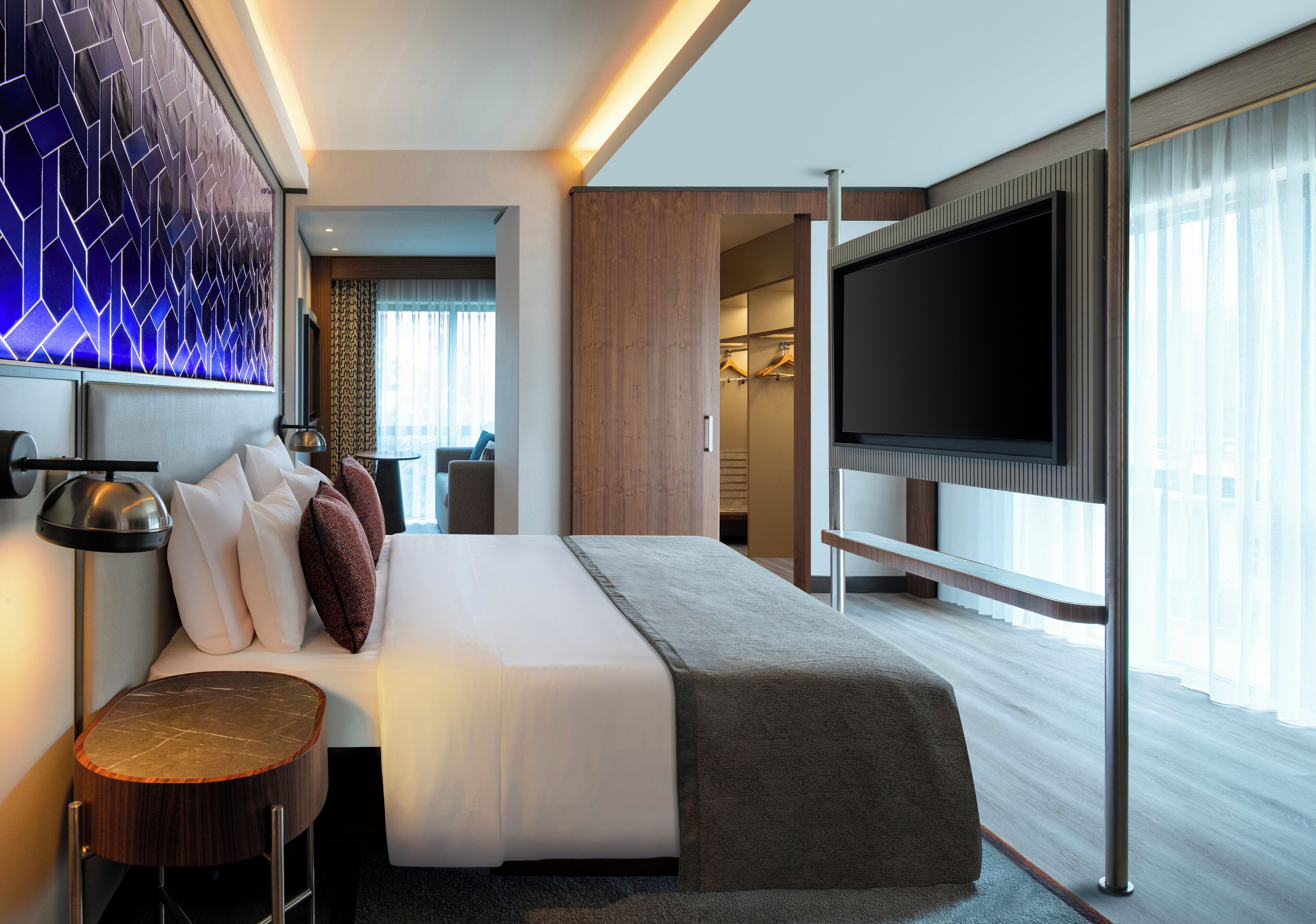 Phòng đôi Superior, 1 giường đôi | Chăn bông, minibar, két bảo mật tại phòng, bàn 