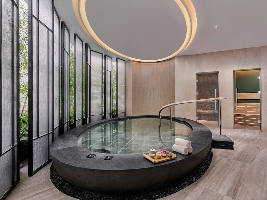 Espace de soins pour les couples, sauna, bain à remous, hammam