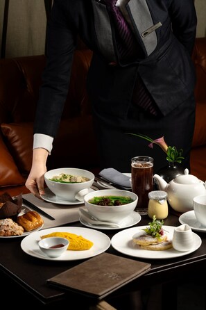 Desayuno buffet todos los días (con cargo)