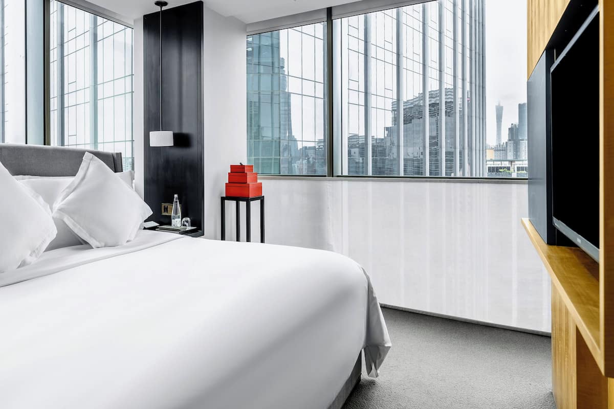 Hochwertige Bettwaren, Daunenbettdecken, Minibar, Zimmersafe