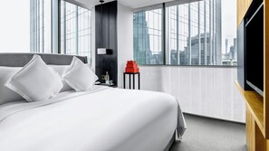 Premium bedding, down duvets, minibar, in-room safe - Mandarin Oriental, Guangzhou (Guangzhou)