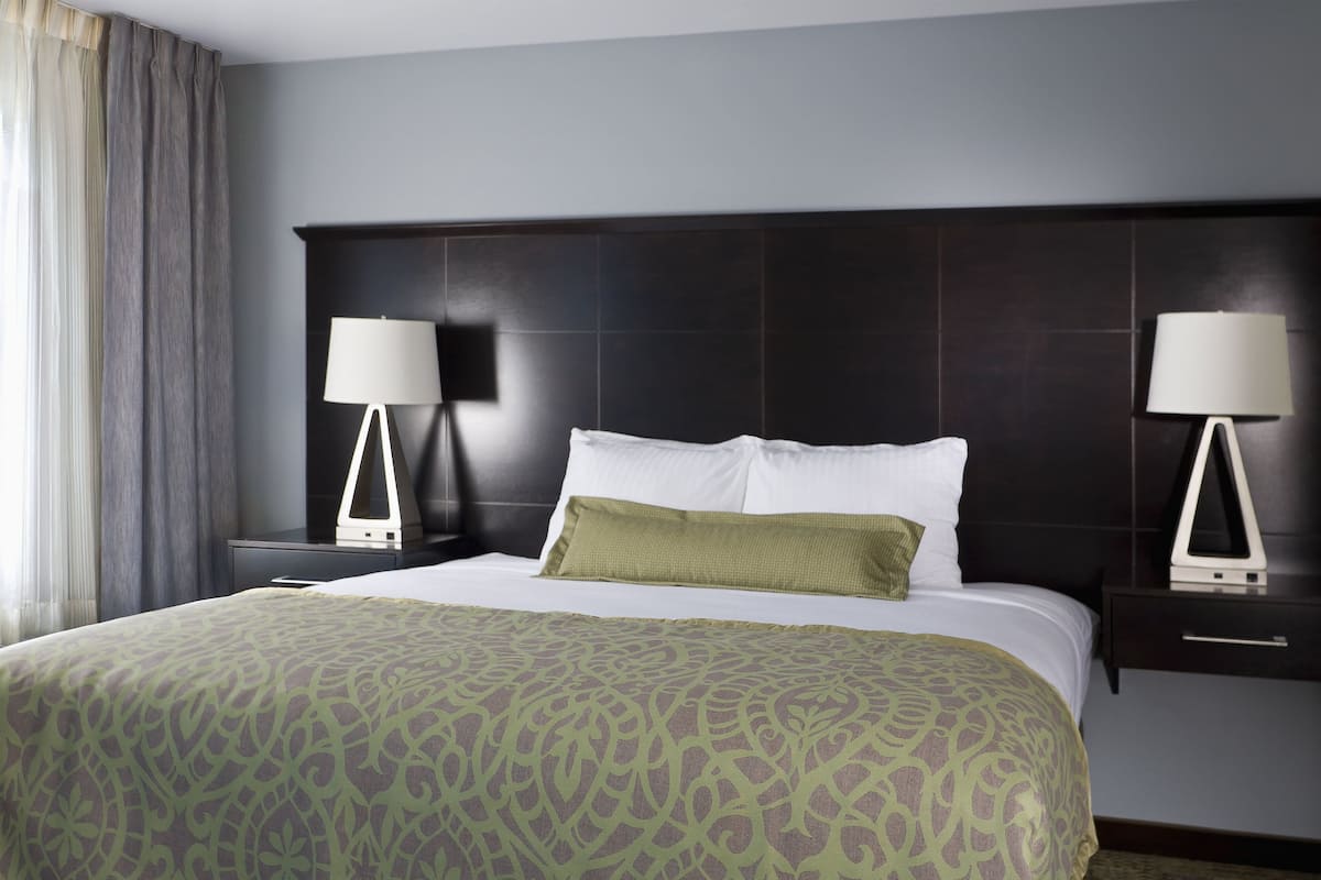 1 bedroom, in-room safe, desk, laptop workspace