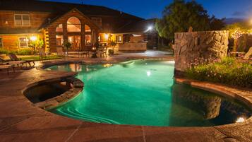 Outdoor pool, sun loungers