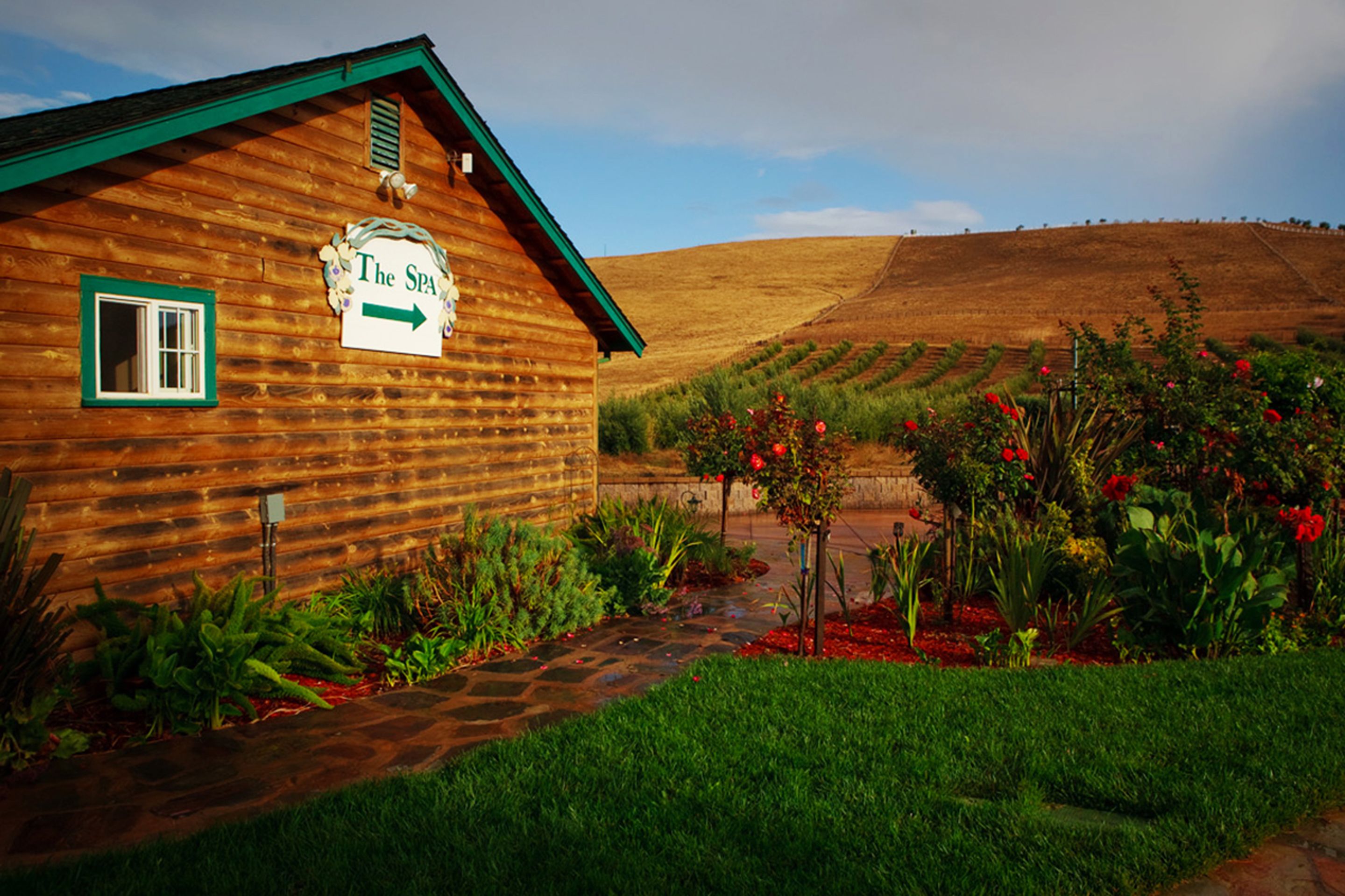 Couples treatment rooms, body wraps, facials