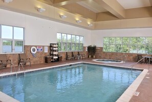 Indoor pool - Lakeside Hotel Casino, a Travelodge by Wyndham (Osceola)