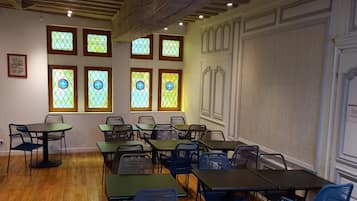 Daily buffet breakfast (EUR 11.5 per person)