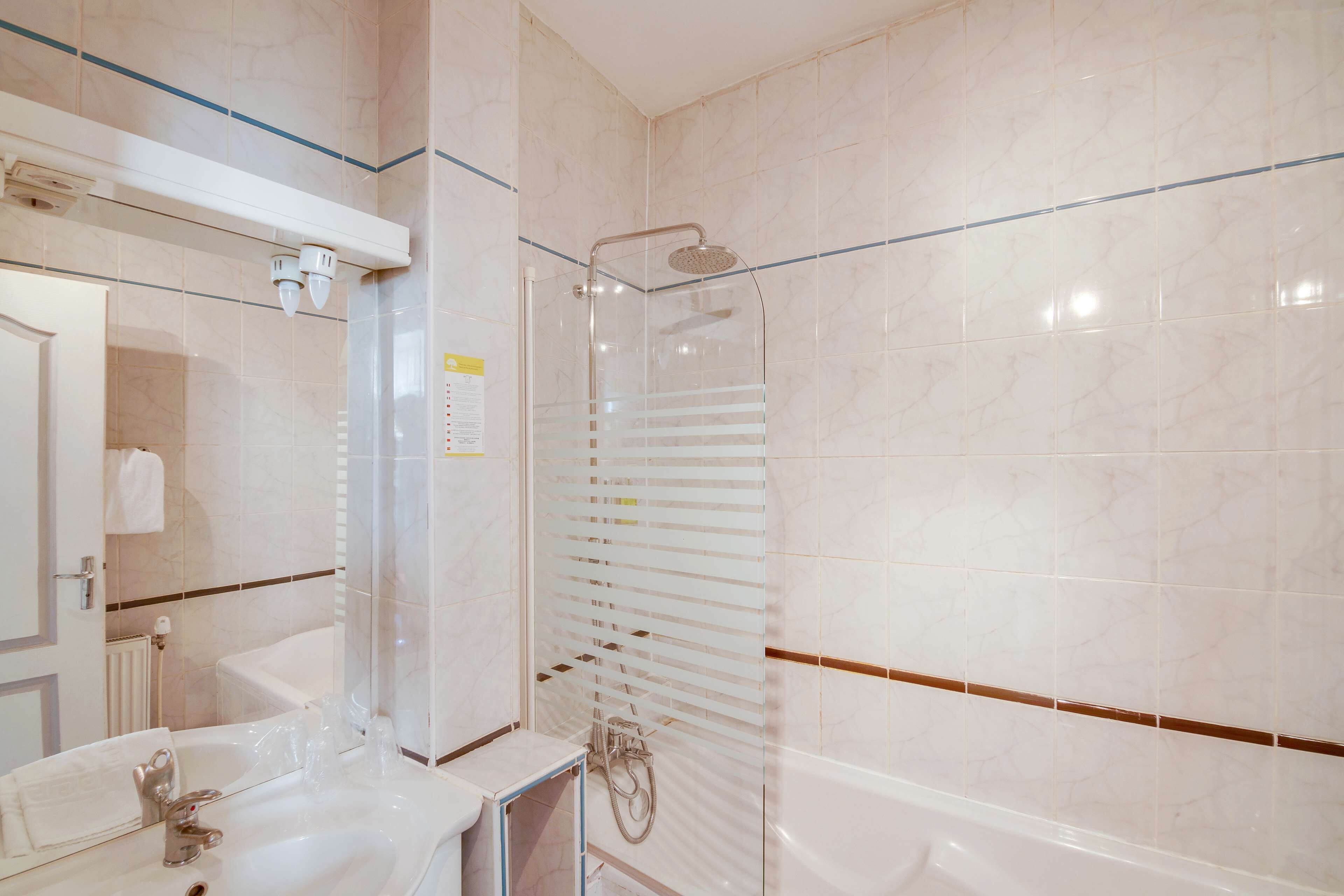 Foto - Brit Hotel Comtes De Champagne - Troyes Centre Historique