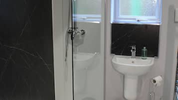Superior Double Room, Ensuite | Bathroom