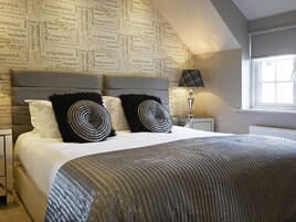 Novello Cottage (Pet-Friendly) | 1 多间卧室、高档床上用品、熨斗/熨衣板、免费 WiFi