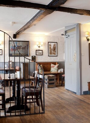 Pintu masuk interior