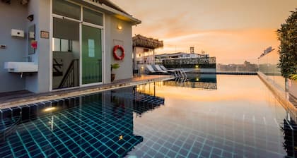 Hallo Patong Hotel & Restaurant