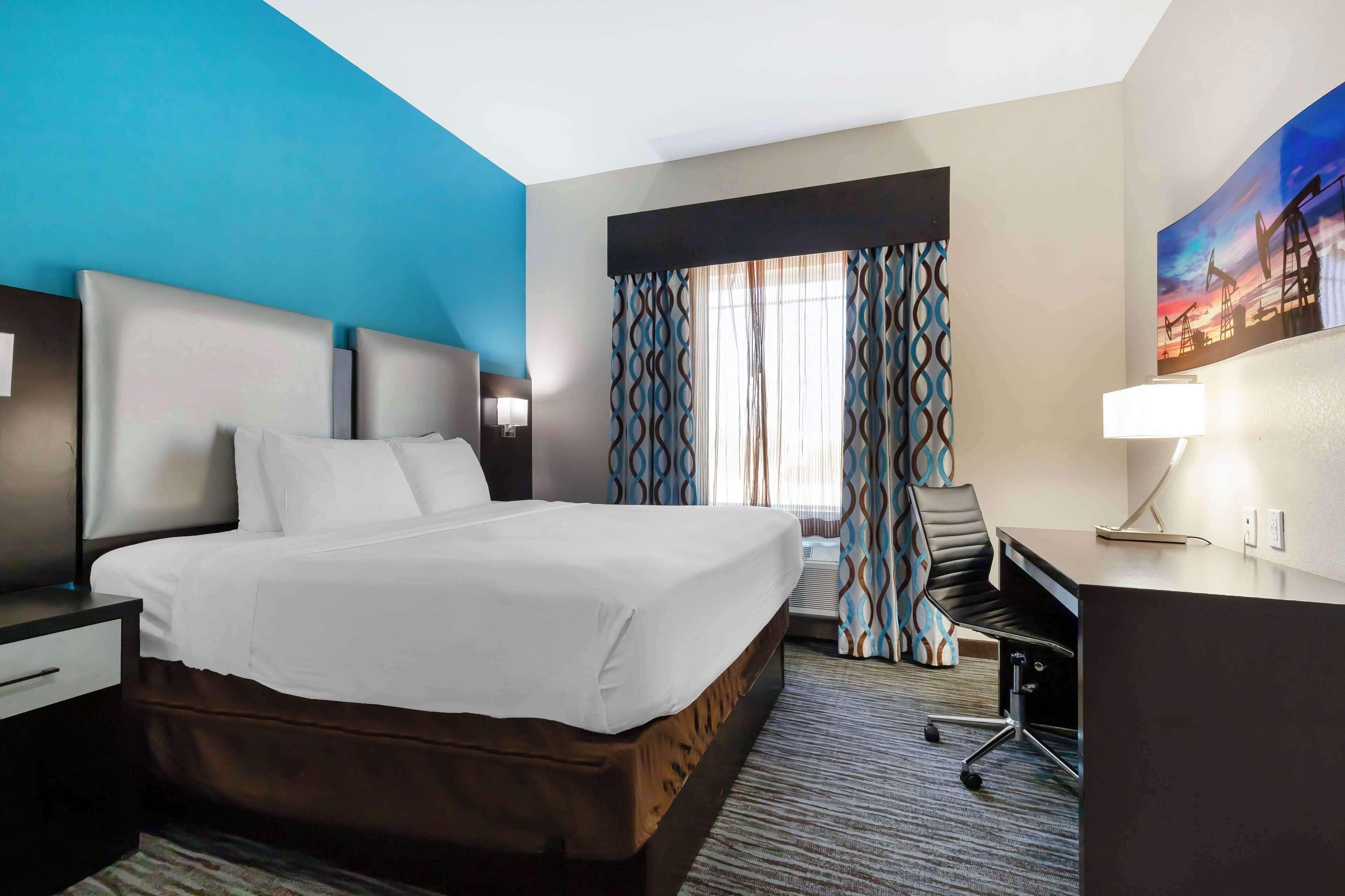Pillowtop beds, in-room safe, desk, iron/ironing board